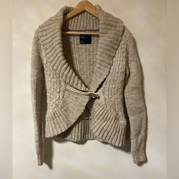 American Eagle-Oatmeal Knit Cardigan-Wooden button cloure - Picture 2 of 5